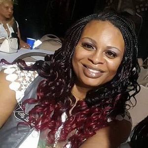 Meet your Posher, Deedee